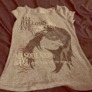 I am selling a whole ween shirt never worn
